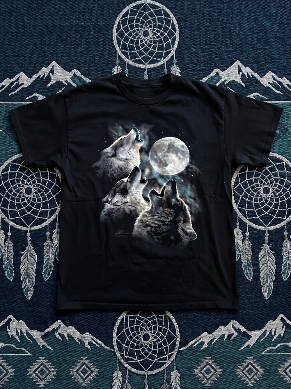 Vintage Three Wolves Howling Moon Graphic Tee | Classic Black Gildan Style Fit